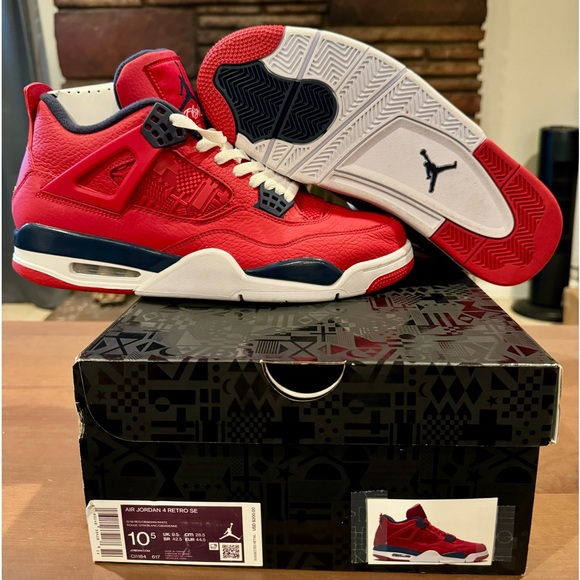 Air Jordan 4 Retro SE “FIBA” / Sz. 10.5 / VNDS